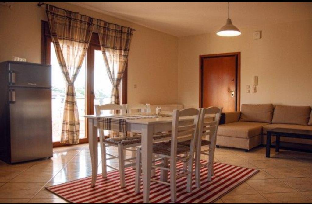 ניקיטי Grey House Apartments מראה חיצוני תמונה